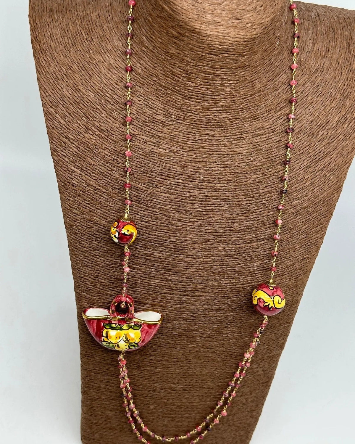 Collana Coffa Siciliana decorata Bordeaux Ceramica di Caltagirone - COLLANA