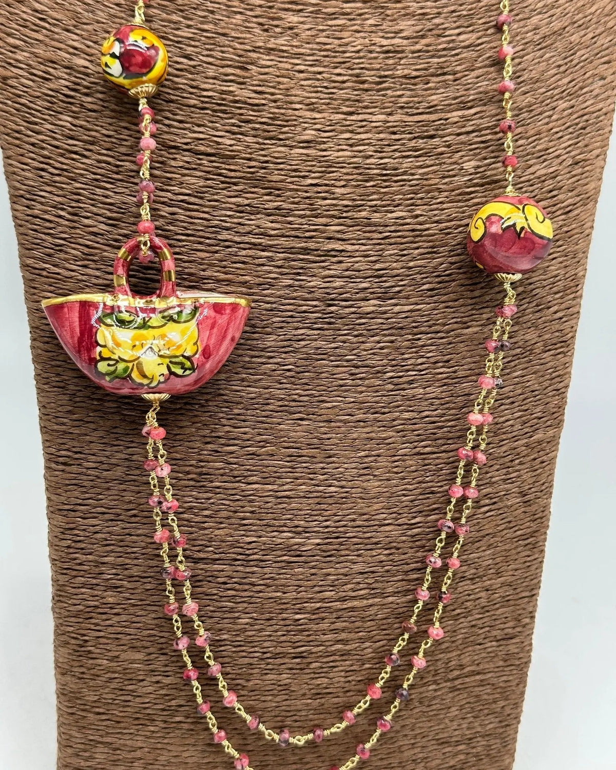 Collana Coffa Siciliana decorata Bordeaux Ceramica di Caltagirone - COLLANA