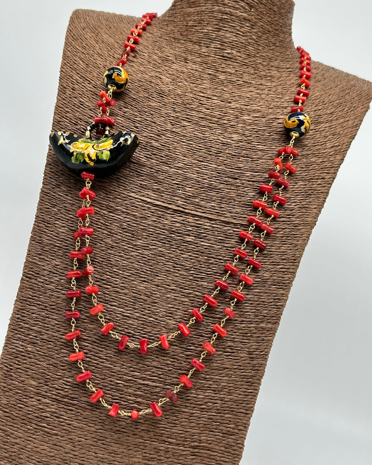 Collana Coffa Siciliana decorata Nero Ceramica di Caltagirone - COLLANA