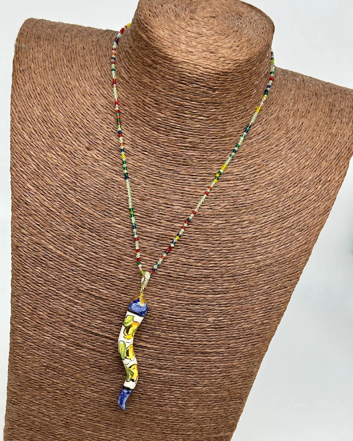 Collana Corno Portafotuna Ceramica Caltagirone, catena perle multicolor V.1 DD CERAMICHE SICILIANE