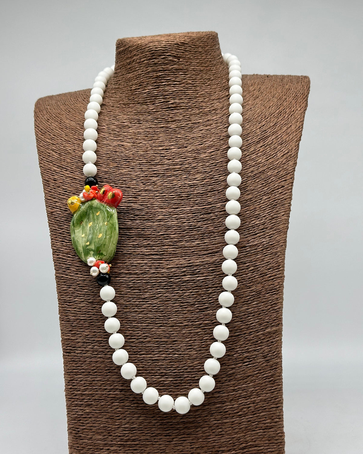 Collana Siciliana Fico d’India in Ceramica di Caltagirone catena pietre bianche - BIJOUX