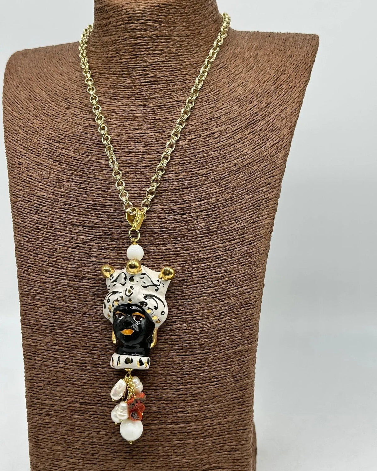 Collana Siciliana Testa di Moro Ceramica di Caltagirone Turbante Bianco Decorato Sfere Oro - COLLANA