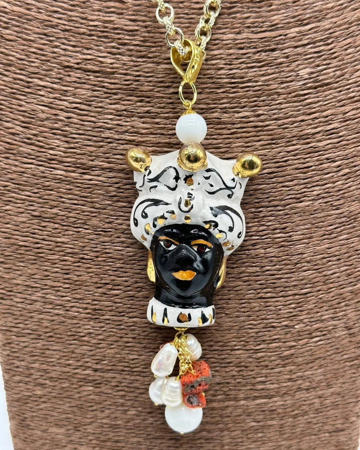 Collana Siciliana Testa di Moro Ceramica di Caltagirone Turbante Bianco Decorato Sfere Oro - COLLANA