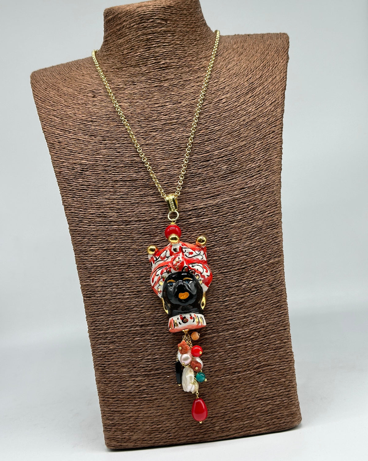 Collana Siciliana Testa di Moro Ceramica di Caltagirone Turbante Rosso Decorato dettagli Oro - COLLANA
