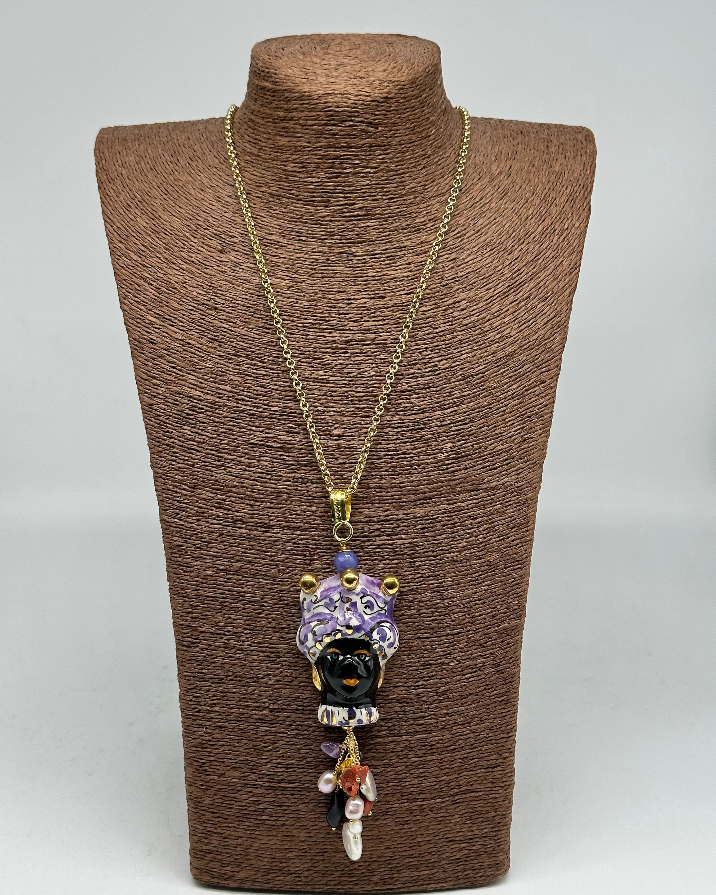 Collana Siciliana Testa di Moro Ceramica di Caltagirone Turbante Viola Decorato dettagli Oro - COLLANA