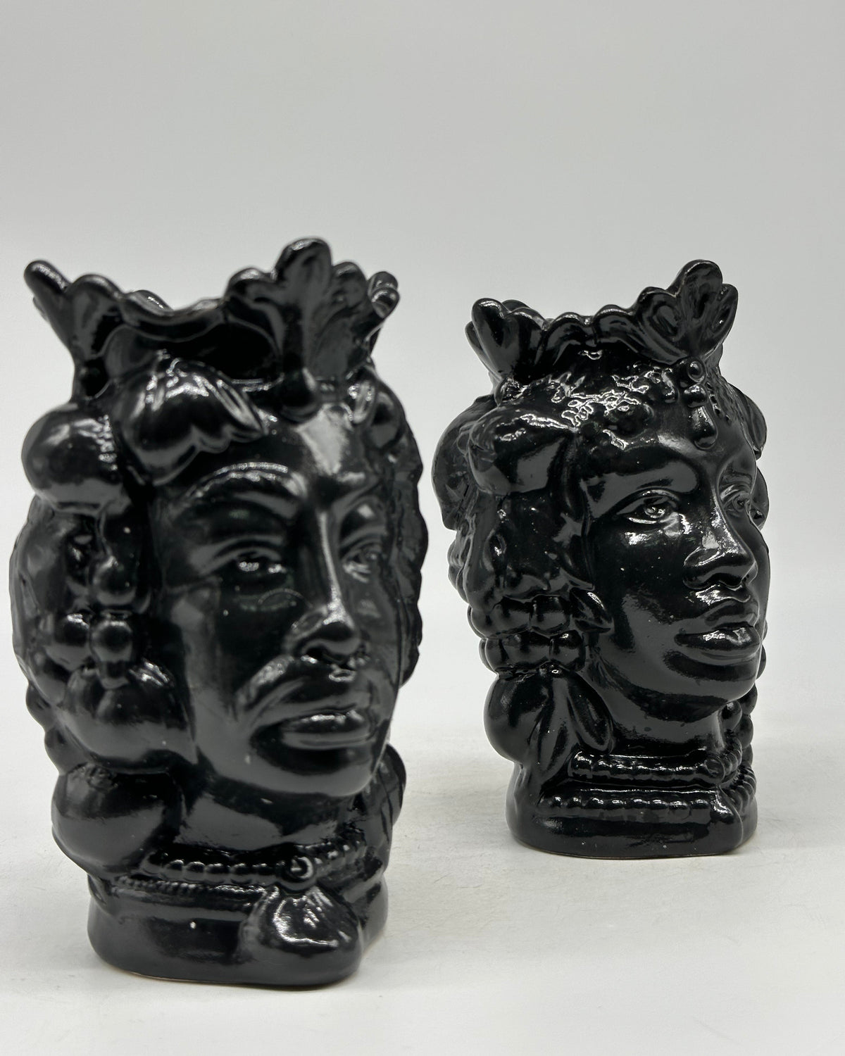 FINE SERIE - Coppia Teste di Moro Afro Frutta Ceramica Caltagirone cm H.18 L.12 Artigianale Grigio Scuro - TESTE DI MORO