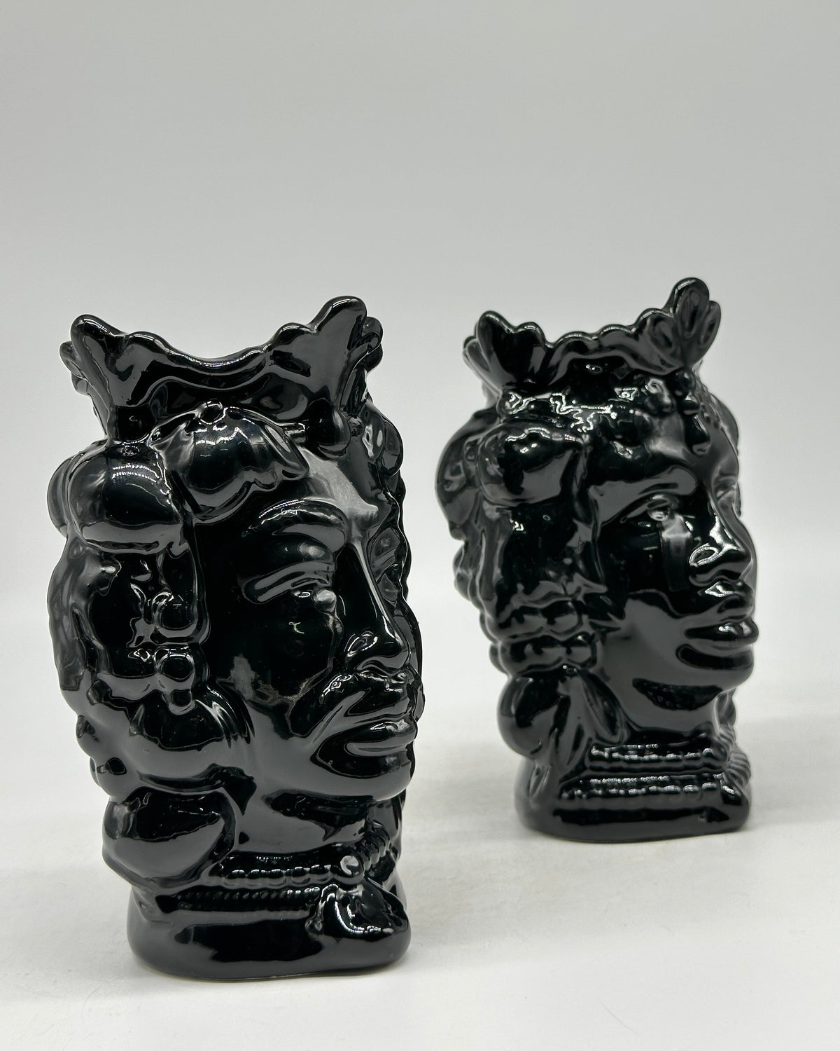 FINE SERIE - Coppia Teste di Moro Afro Frutta Ceramica Caltagirone cm H.18 L.12 Artigianale Nero - TESTE DI MORO