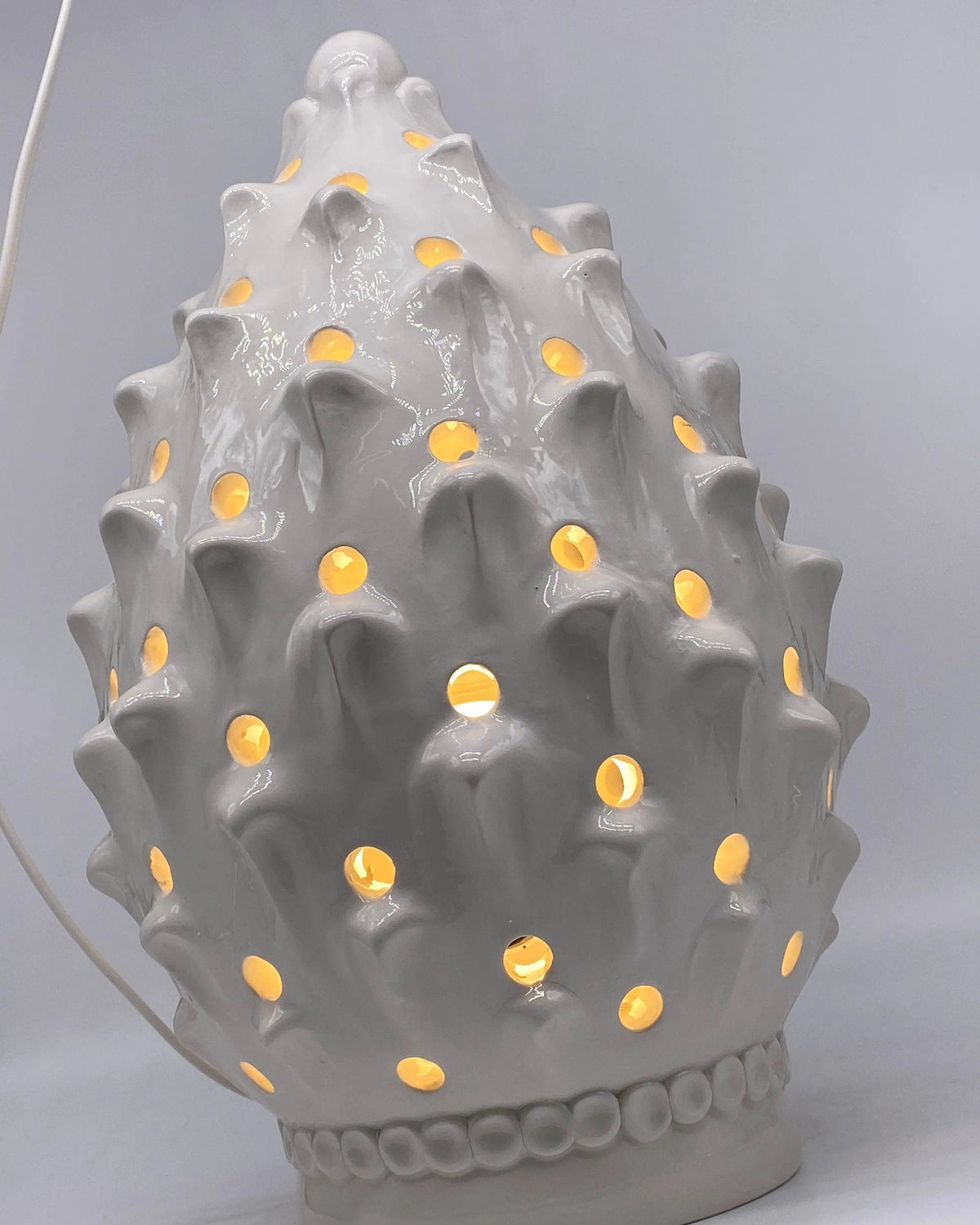 Lampada Pigna traforata Ceramica Caltagirone cm H.35 L.23 Artigianale Bianco DD CERAMICHE SICILIANE