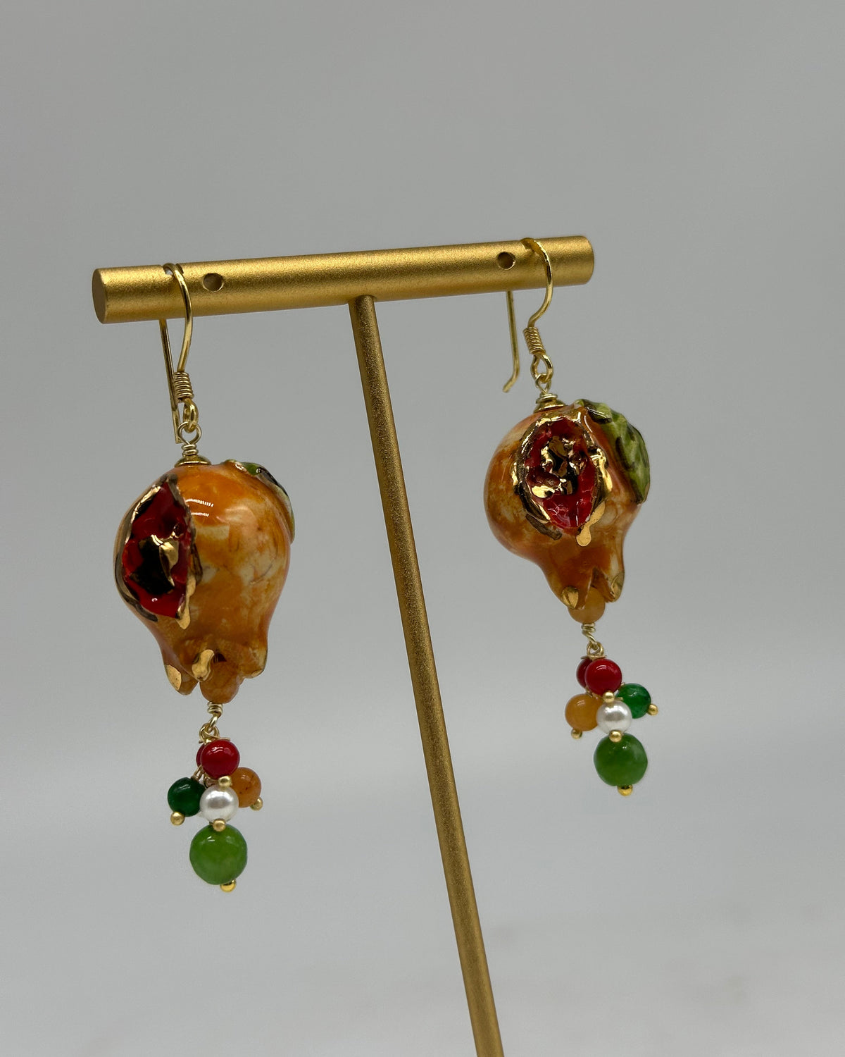Orecchini Artigianali Melograni in Ceramica di Caltagirone pietre e corallo - ORECCHINI