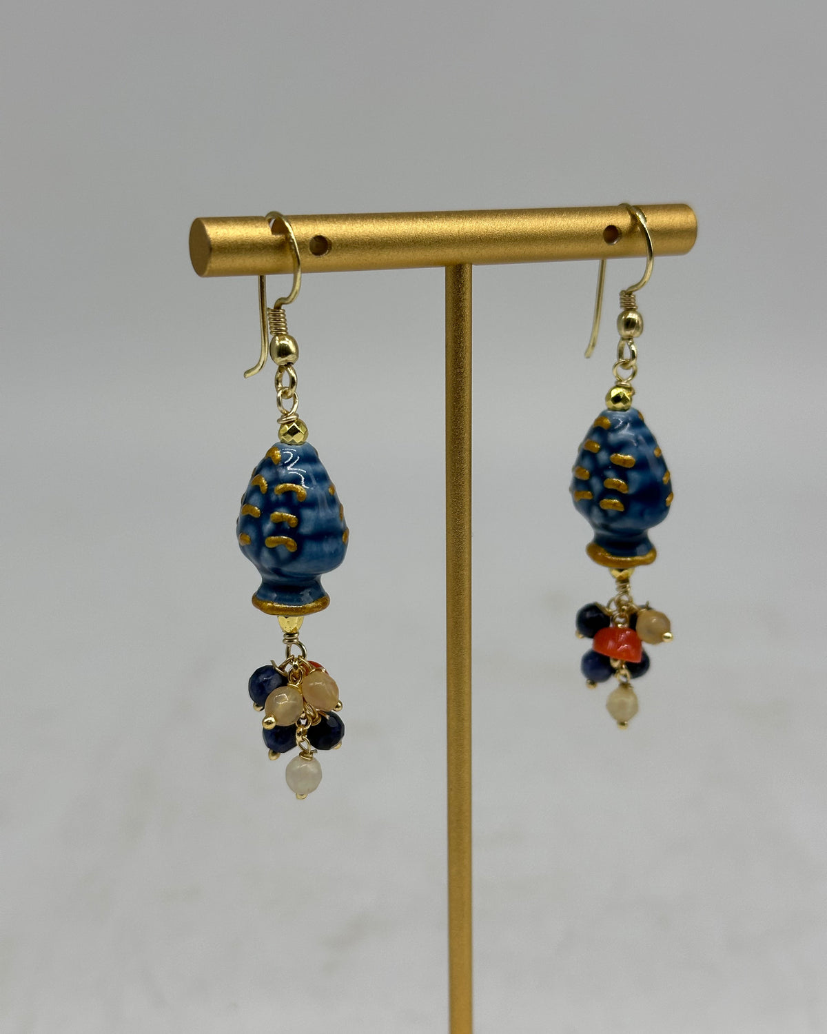 Orecchini Artigianali Pigna Blu Ceramica di Caltagirone pietre e perle - ORECCHINI