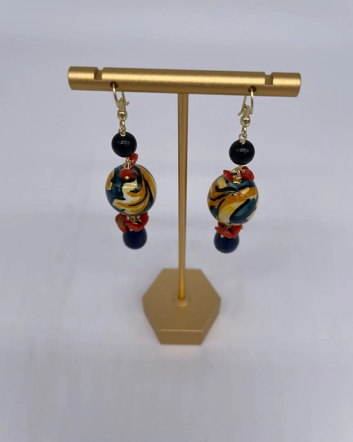 Orecchini Artigianali Sfere di Natale Blu in Ceramica di Caltagirone, pietre e corallo - DD CERAMICHE SICILIANE