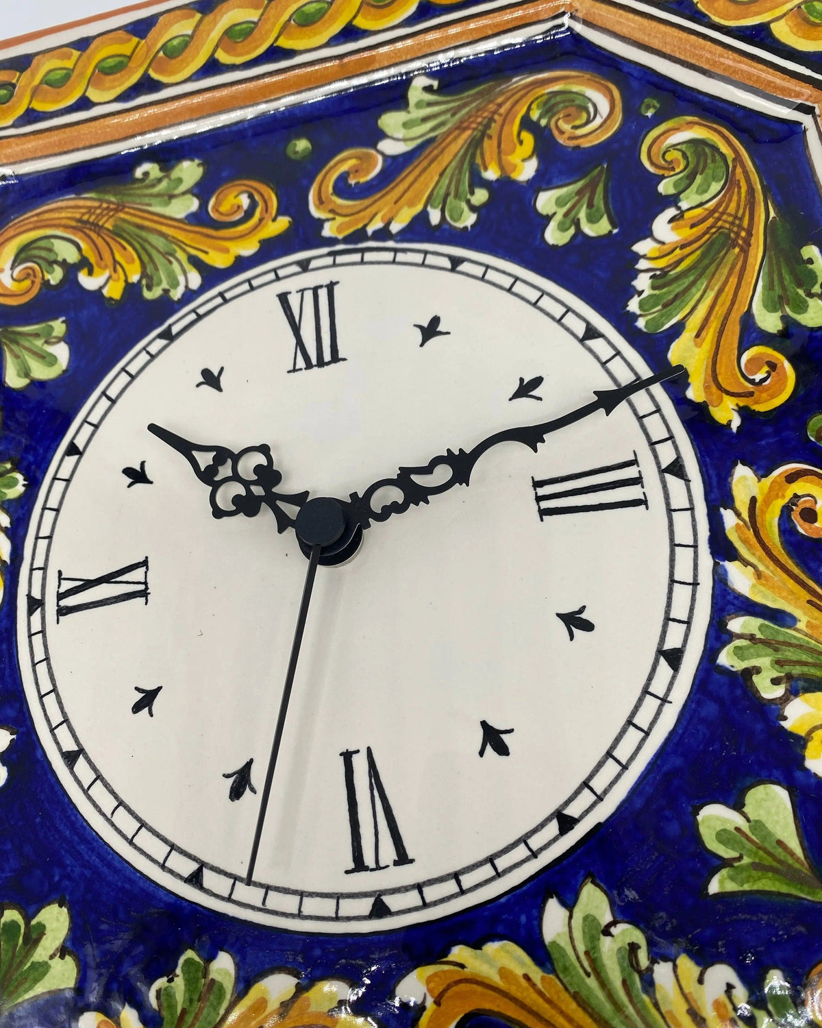 Orologio da Parete Ceramica Caltagirone Ottagonale dipinto a mano cm 32 Decoro n.2 DD CERAMICHE SICILIANE