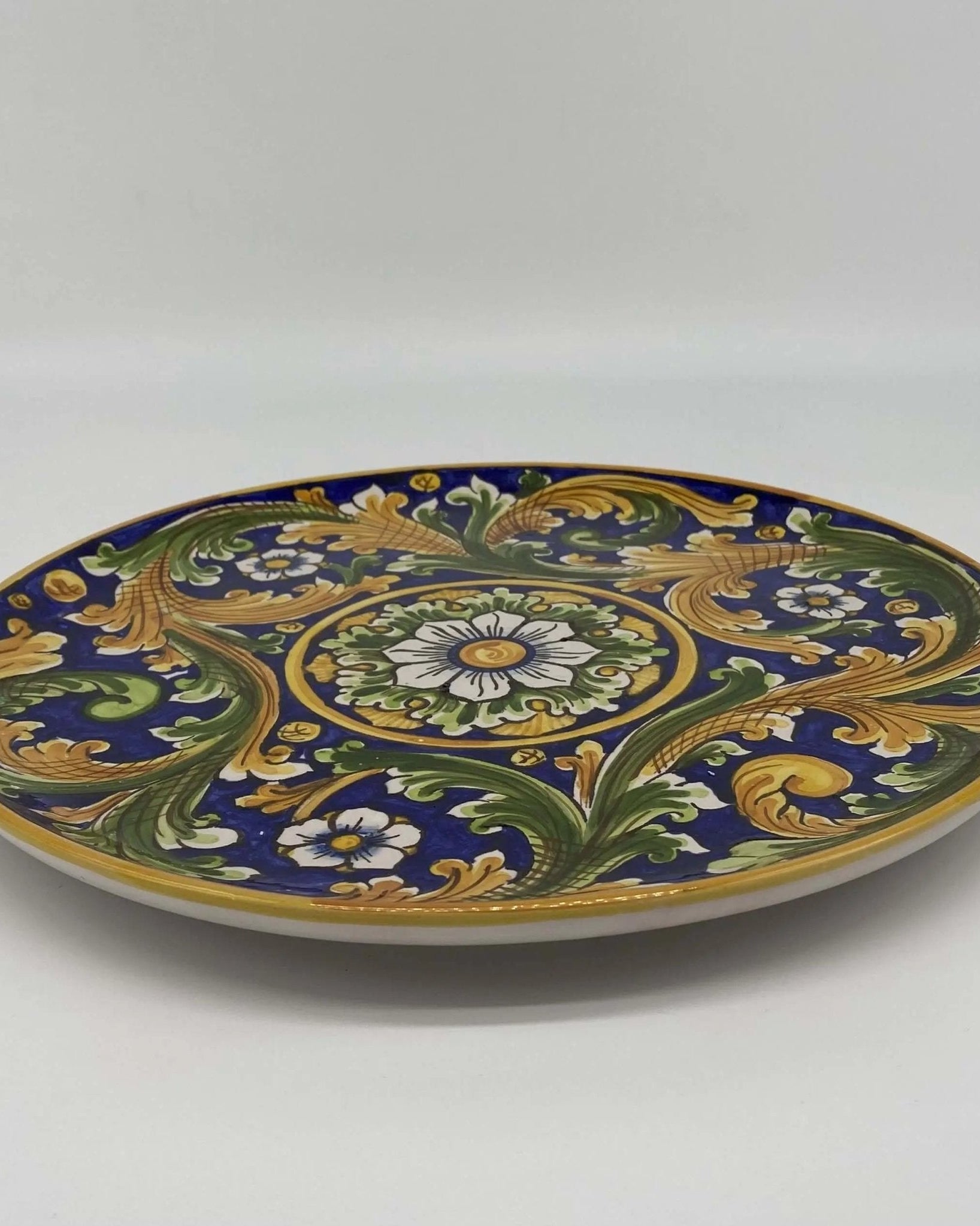 Piatto Decorativo dipinto a mano diametro cm 30 Decoro n.1 - DD CERAMICHE SICILIANE
