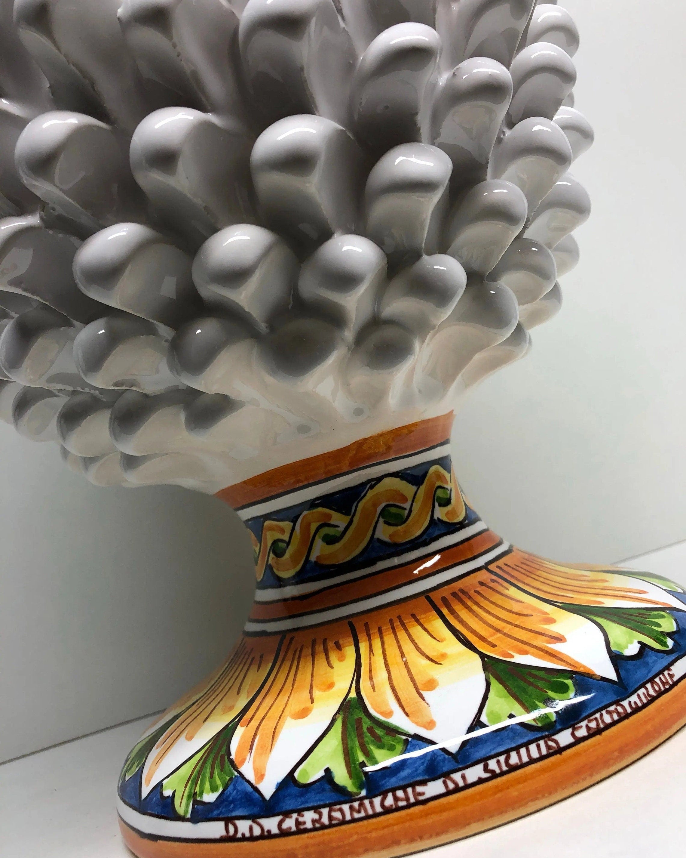 Pigna Ceramica Caltagirone cm H.40 Artigianale Bianco con Base Decorata DD CERAMICHE SICILIANE