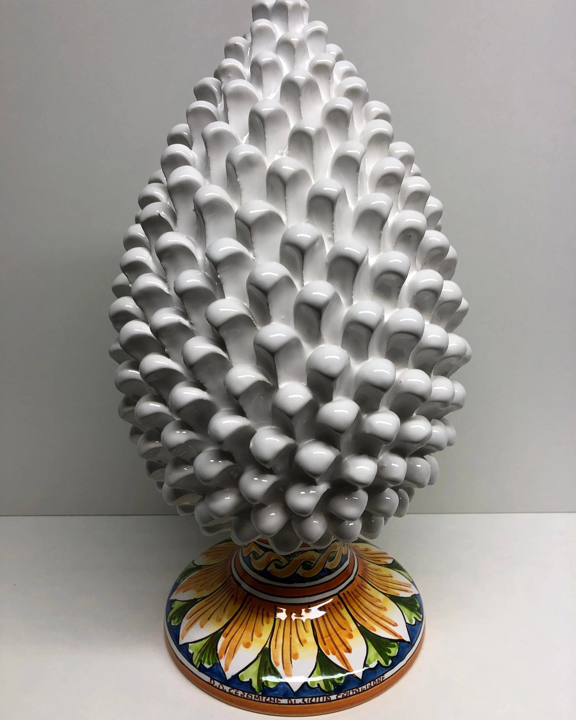 Pigna Ceramica Caltagirone cm H.40 Artigianale Bianco con Base Decorata DD CERAMICHE SICILIANE