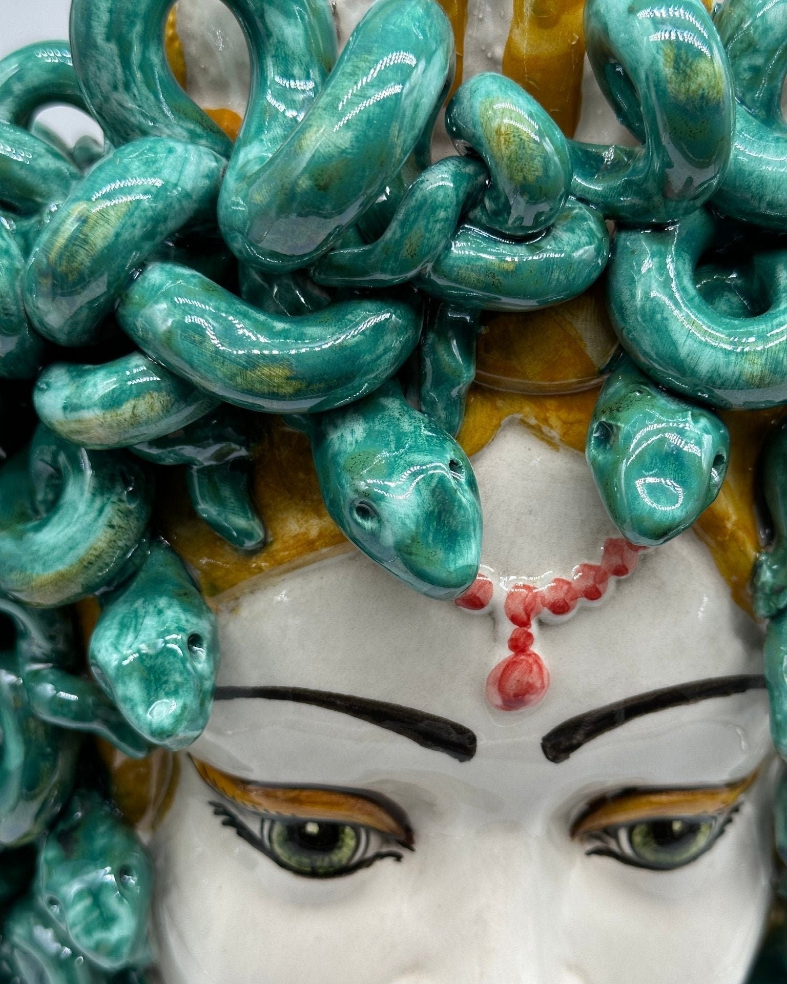 Testa Mitologica Medusa Ceramica Caltagirone cm H.40 L.30 Artigianale - DD CERAMICHE SICILIANE
