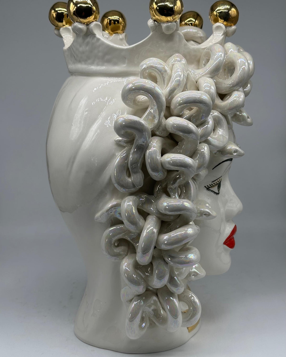 Testa Mitologica Medusa “Luxury Madreperla” Ceramica Caltagirone cm H.40 L.30 Artigianale - TESTA DI MORO