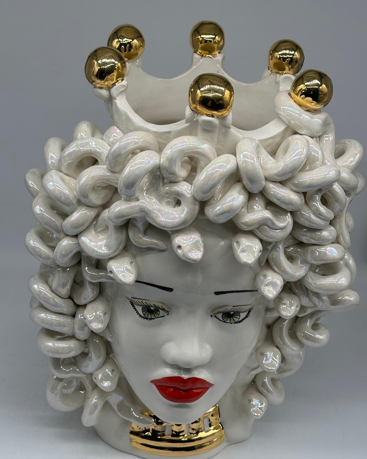 Testa Mitologica Medusa “Luxury Madreperla” Ceramica Caltagirone cm H.40 L.30 Artigianale - TESTA DI MORO