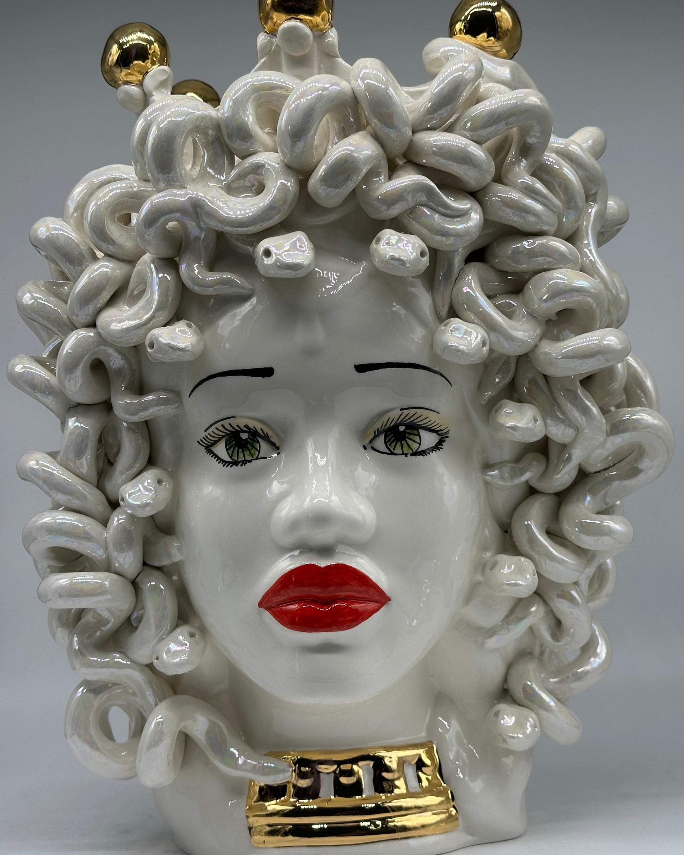 Testa Mitologica Medusa “Luxury Madreperla” Ceramica Caltagirone cm H.40 L.30 Artigianale - TESTA DI MORO