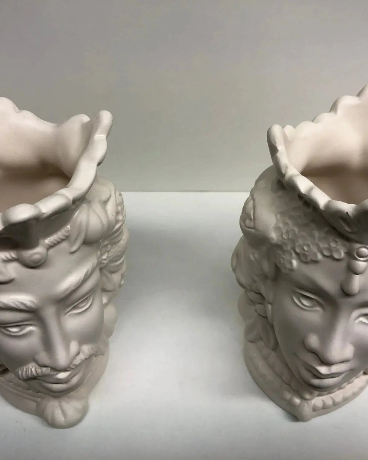 Teste di Moro Afro Frutta Ceramica Caltagirone cm H.18 L.12 Artigianale Bianco Opaco - DD CERAMICHE SICILIANE