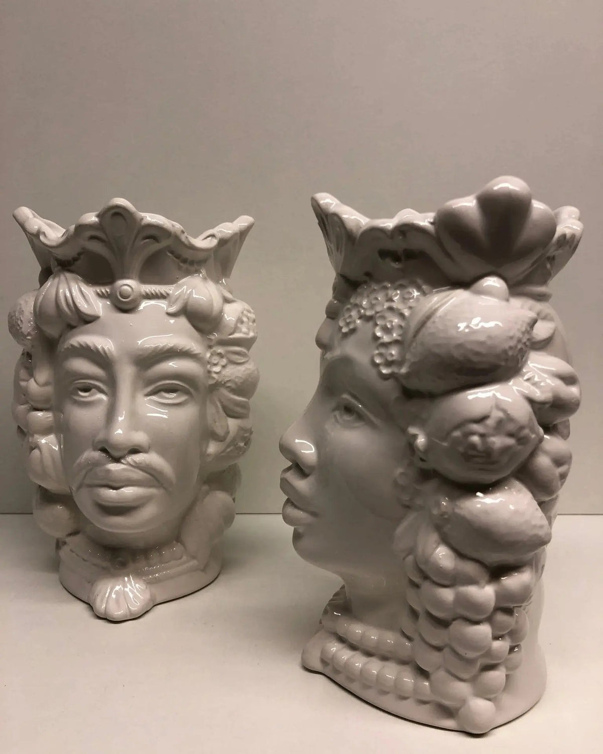 Teste di Moro Afro Frutta Ceramica Caltagirone cm H.18 L.12 Artigianale Bianco Lucido - DD CERAMICHE SICILIANE