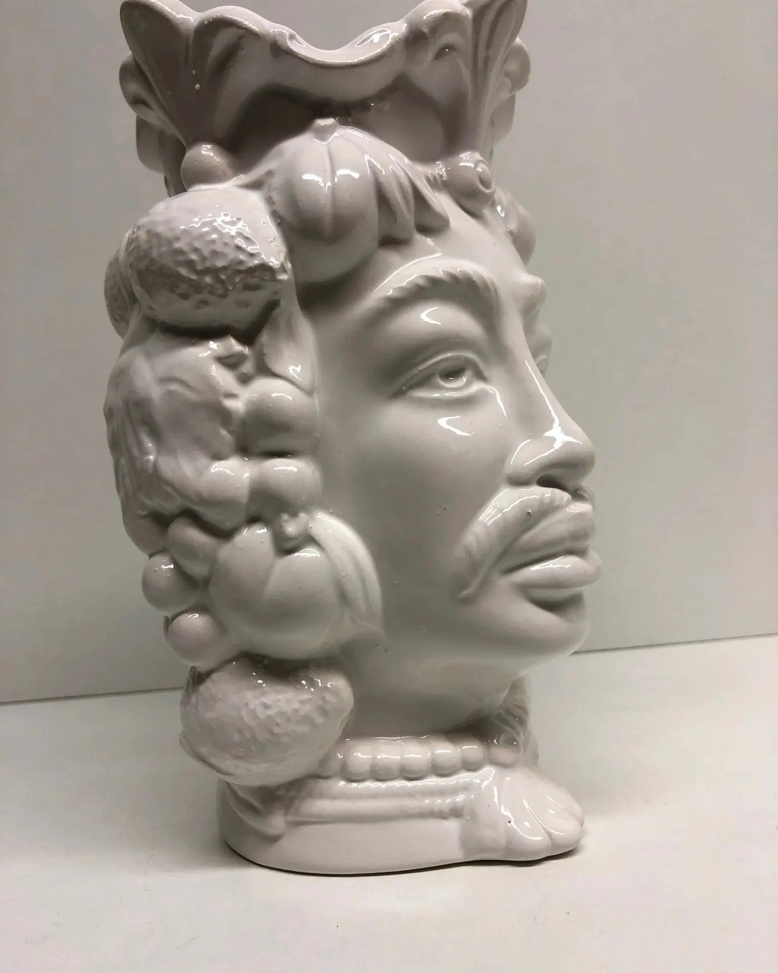 Teste di Moro Afro Frutta Ceramica Caltagirone cm H.18 L.12 Artigianale Bianco Lucido - DD CERAMICHE SICILIANE
