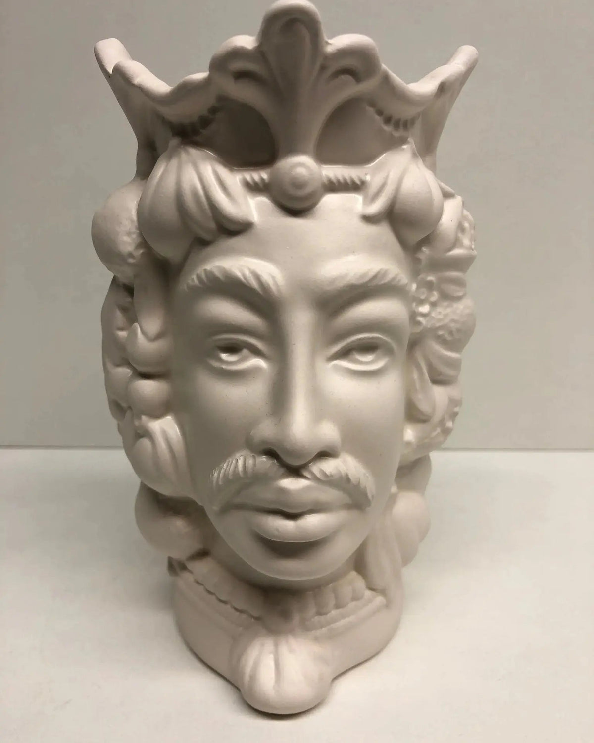 Teste di Moro Afro Frutta Ceramica Caltagirone cm H.18 L.12 Artigianale Bianco Opaco - DD CERAMICHE SICILIANE