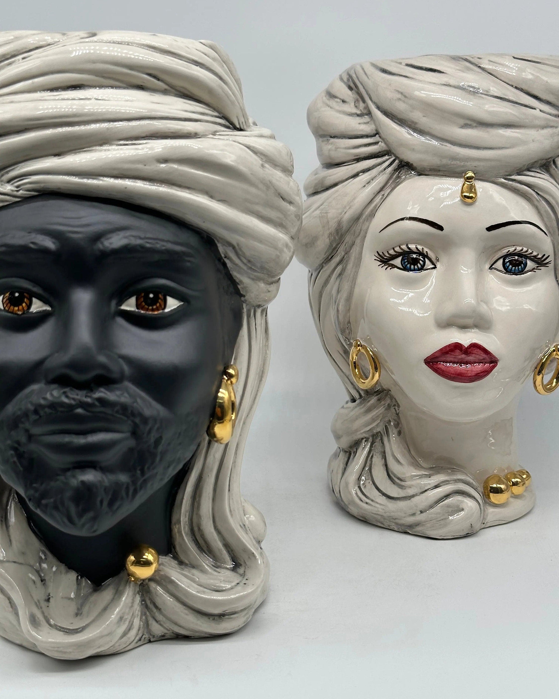 Teste di Moro Anubi Ceramica Caltagirone cm H.29 L.20 Artigianale Grigio Nero Oro DD CERAMICHE SICILIANE