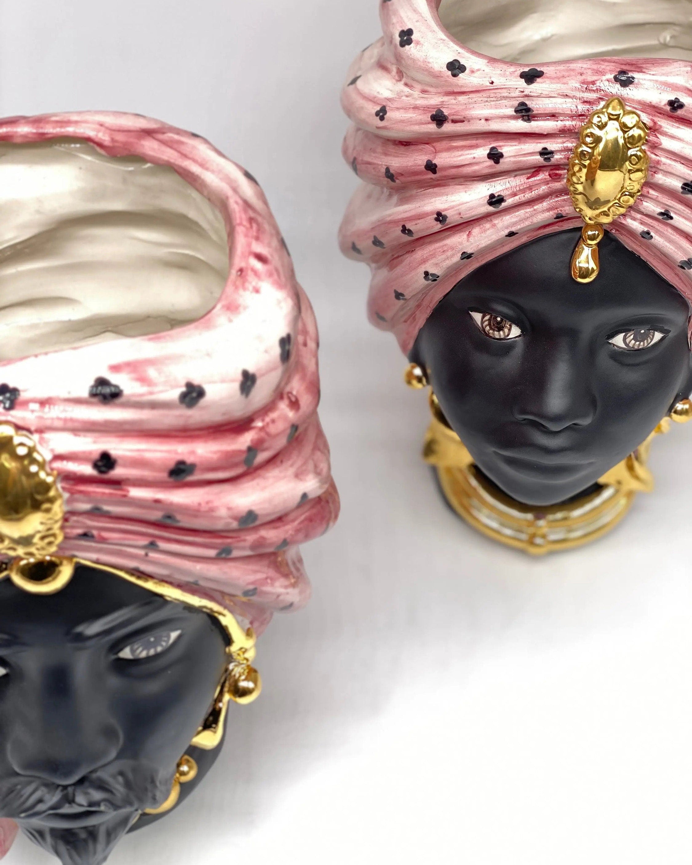Teste di Moro Atena Ceramica Caltagirone cm H.24 L.18 Artigianale Rosa Pois Nero Oro DD CERAMICHE SICILIANE