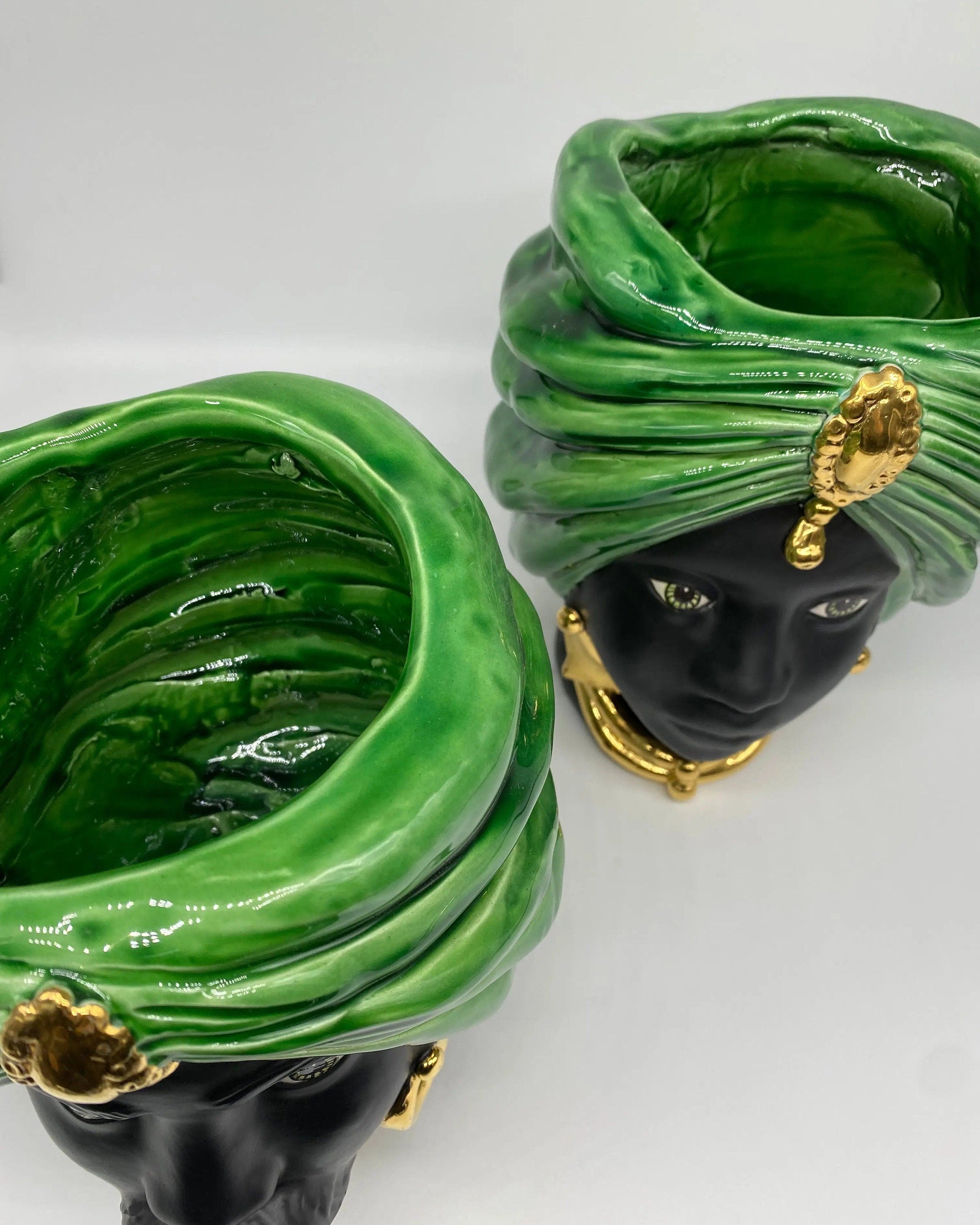 Teste di Moro Atena Ceramica Caltagirone cm H.24 L.18 Artigianale Verde Cristallo Opaco Oro DD CERAMICHE SICILIANE