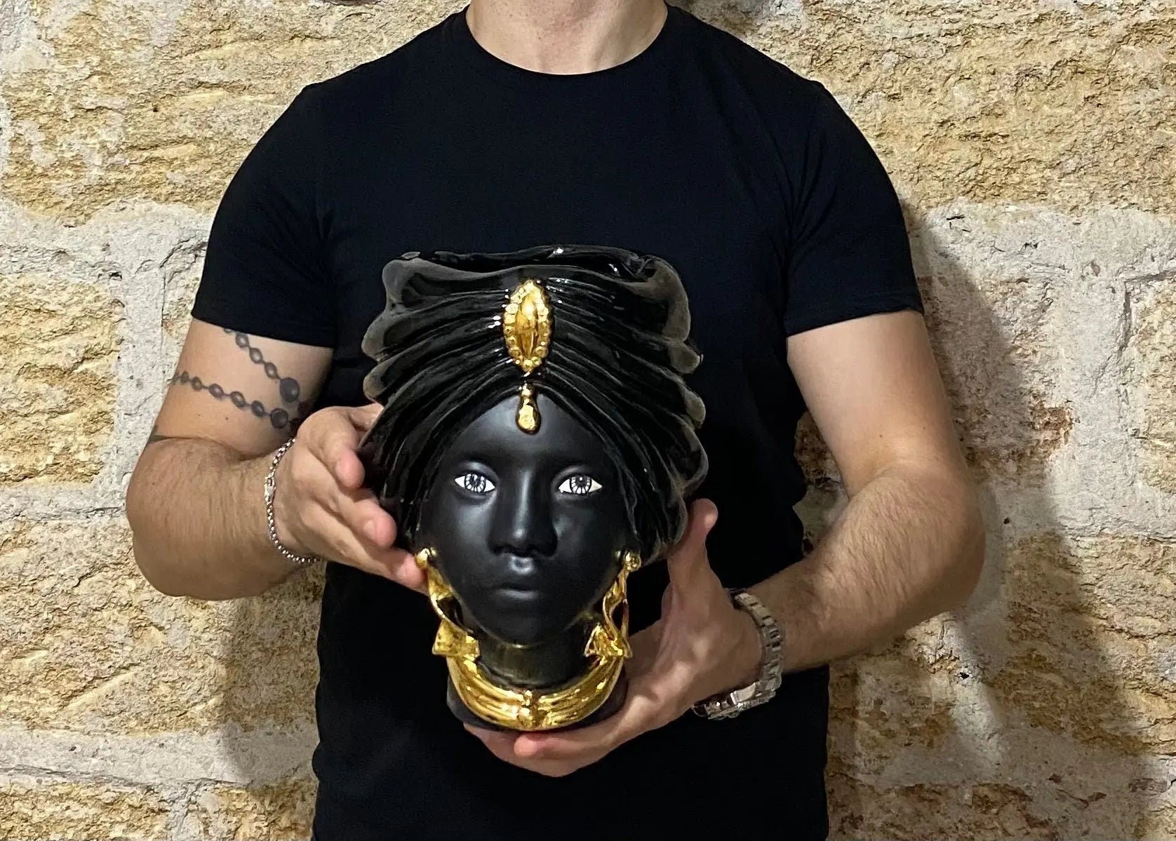 Teste di Moro Atena Ceramica Caltagirone cm H.24 L.18 Artigianale Nero Oro DD CERAMICHE SICILIANE
