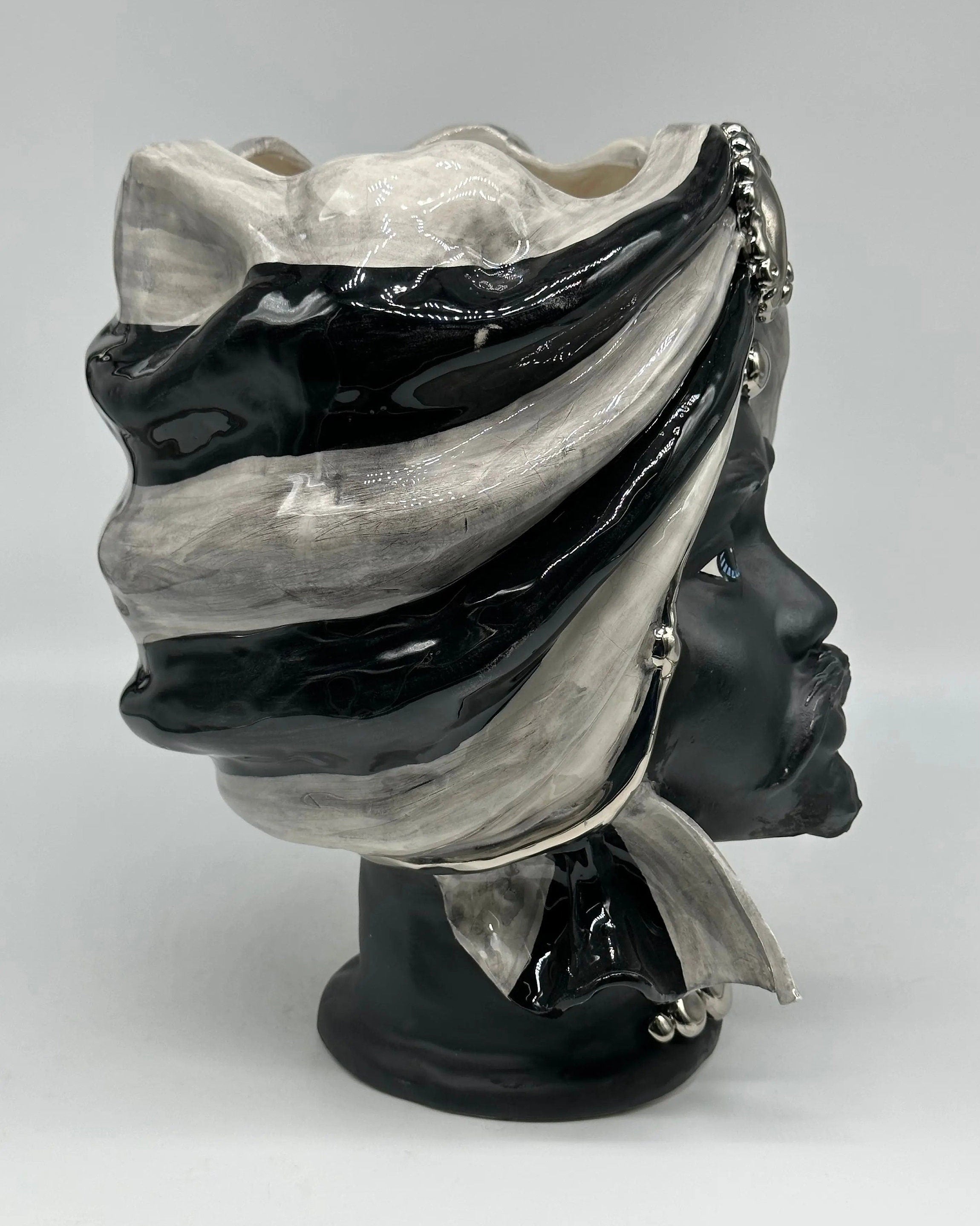 Teste di Moro Atena Ceramica Caltagirone cm H.30 L.23 Artigianale Grigio Nero Platino v.2 DD CERAMICHE SICILIANE