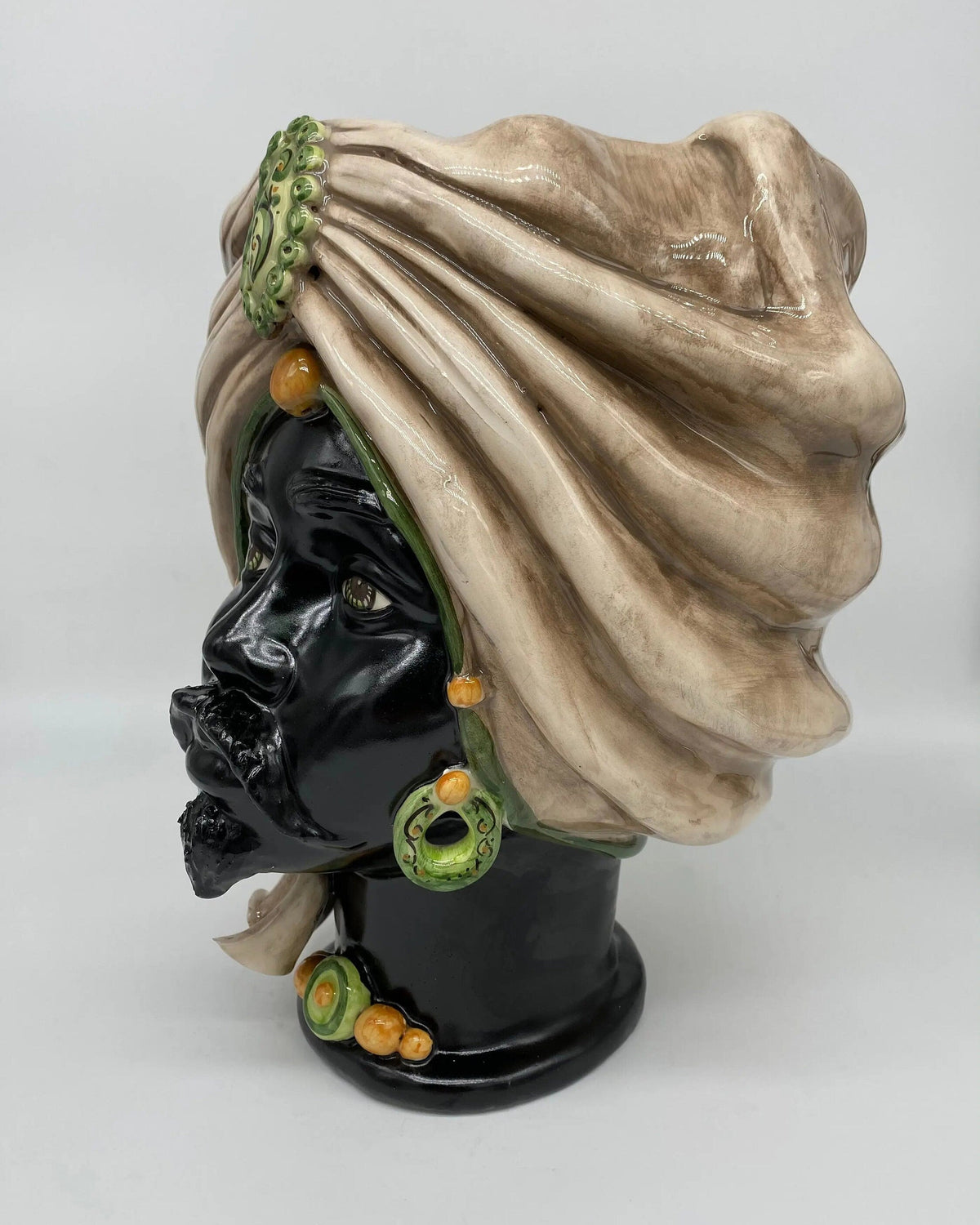 Teste di Moro Atena Ceramica Caltagirone cm H.30 L.23 Artigianale Écru Nero Verde DD CERAMICHE SICILIANE