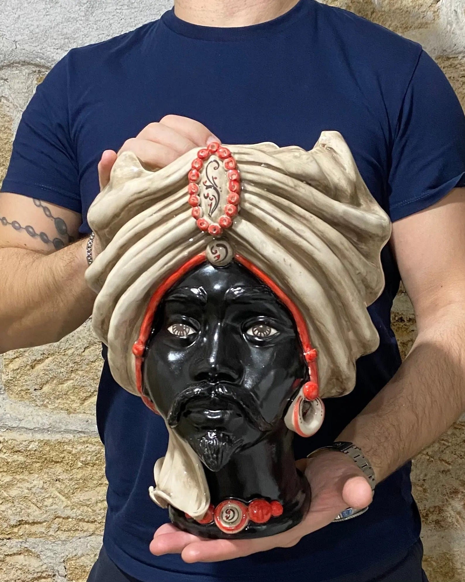 Teste di Moro Atena Ceramica Caltagirone cm H.30 L.23 Artigianale Écru Nero Rosso DD CERAMICHE SICILIANE