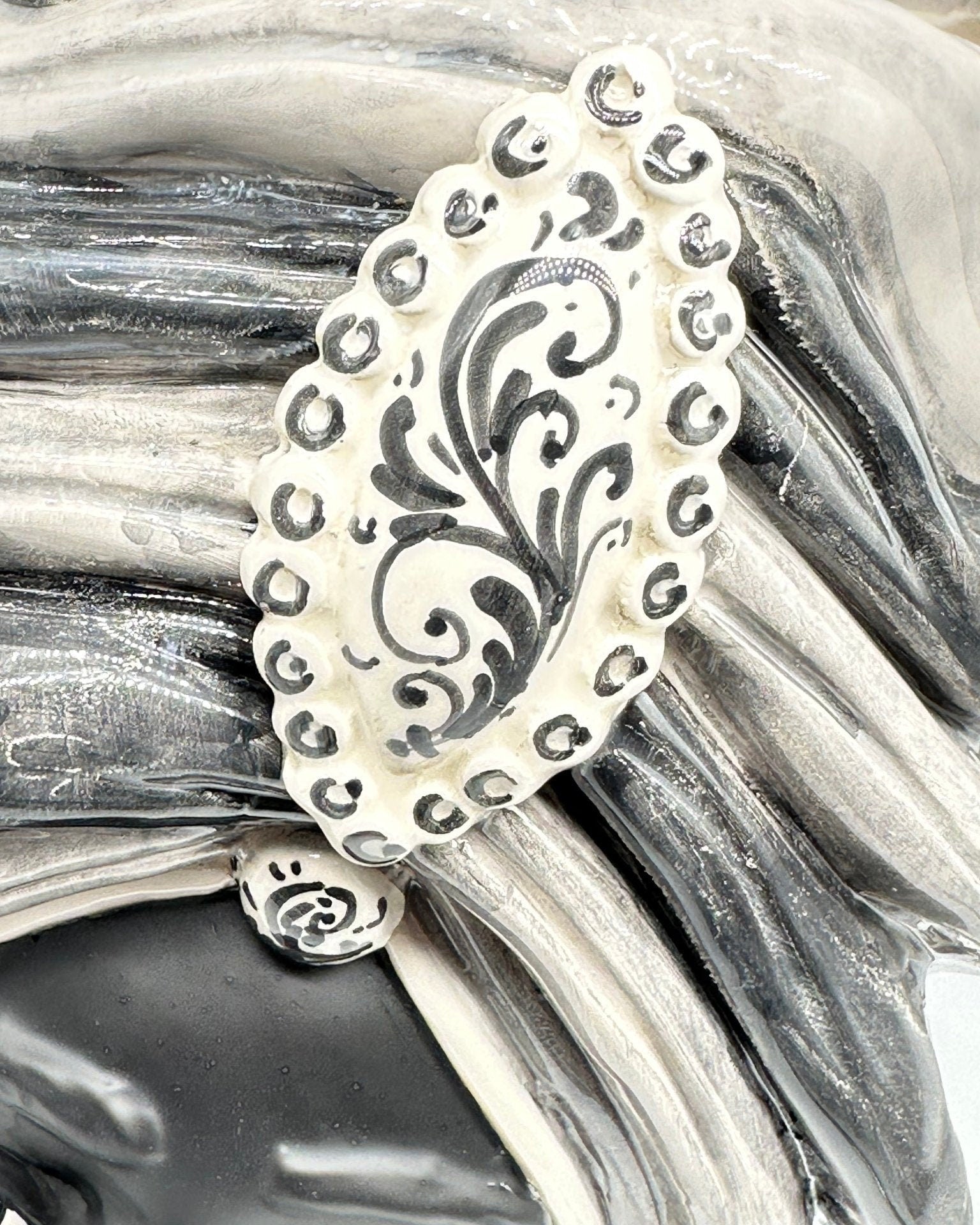 Teste di Moro Atena Ceramica Caltagirone cm H.40 L.28 Artigianale Striscie Grigio Nero - DD CERAMICHE SICILIANE