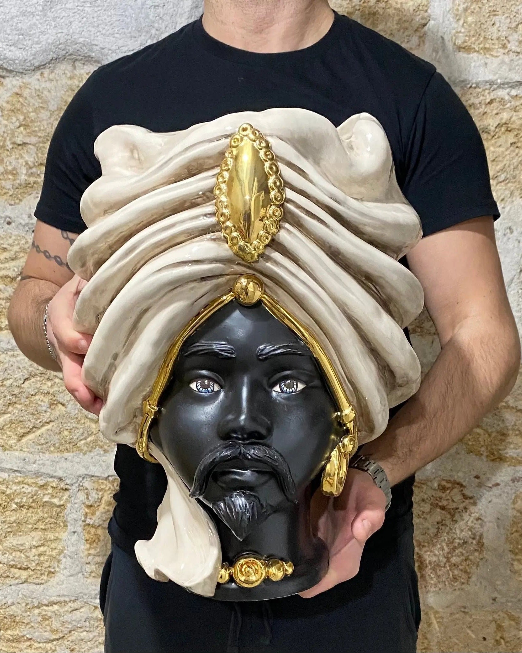 Teste di Moro Atena Ceramica Caltagirone cm H.40 L.28 Artigianale Écru Nero Oro DD CERAMICHE SICILIANE