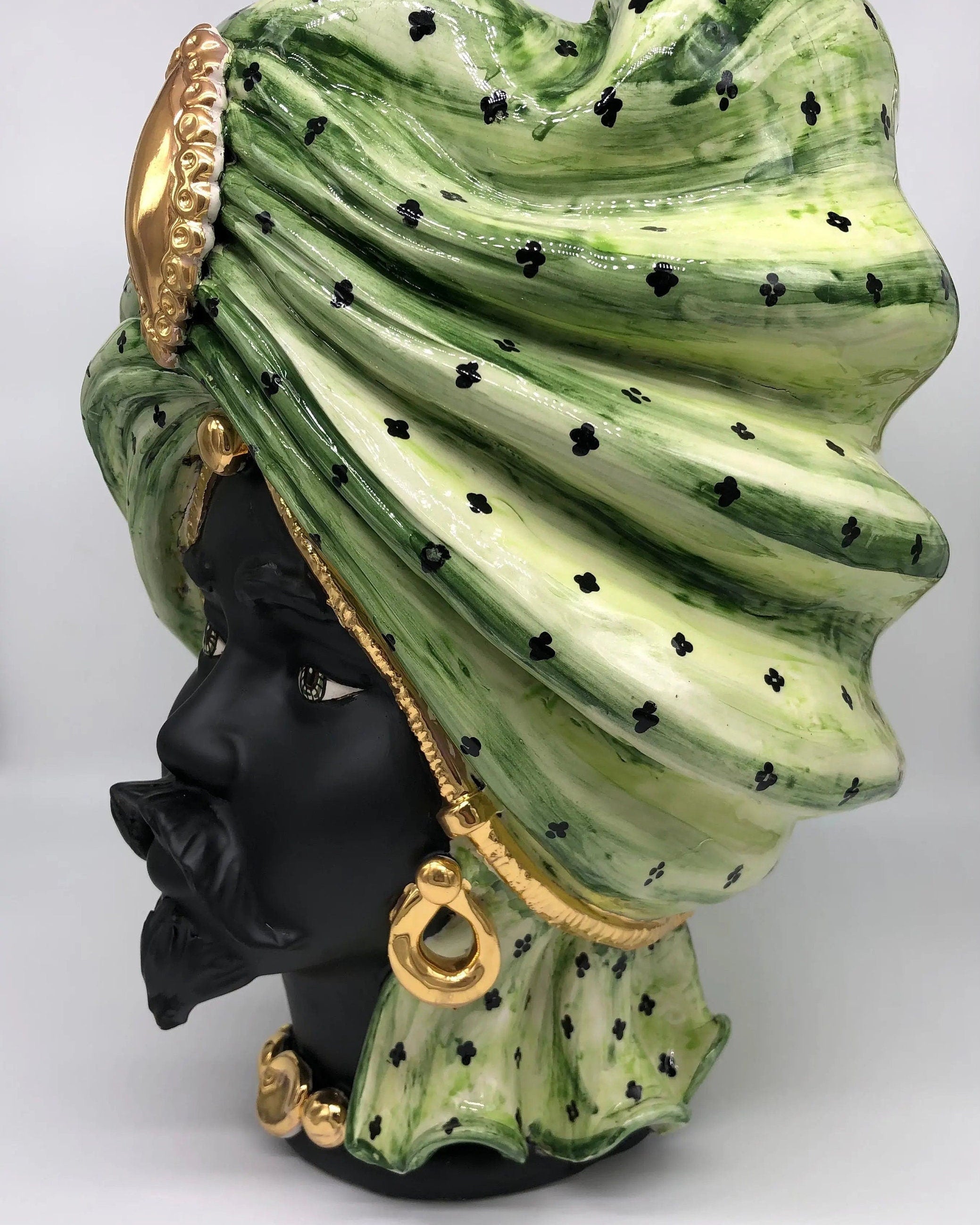 Teste di Moro Atena Ceramica Caltagirone cm H.40 L.28 Artigianale Verde Pois Nero Oro DD CERAMICHE SICILIANE