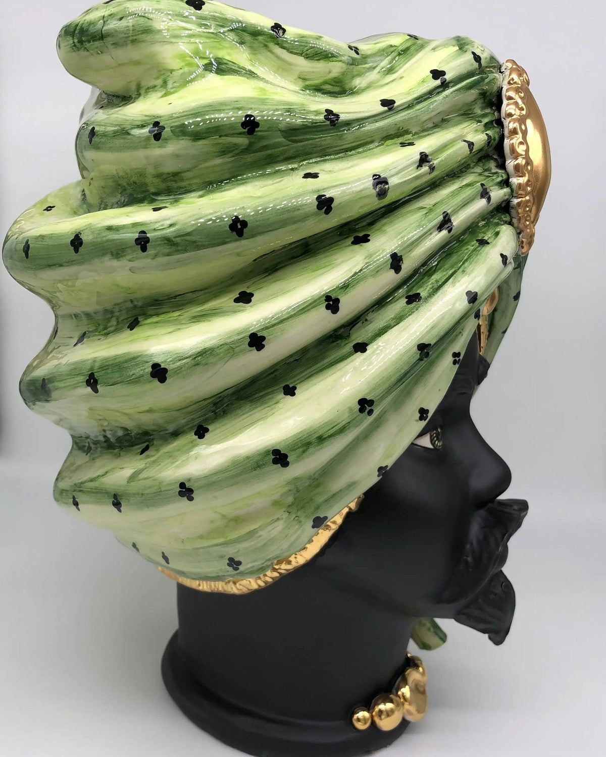 Teste di Moro Atena Ceramica Caltagirone cm H.40 L.28 Artigianale Verde Pois Nero Oro DD CERAMICHE SICILIANE