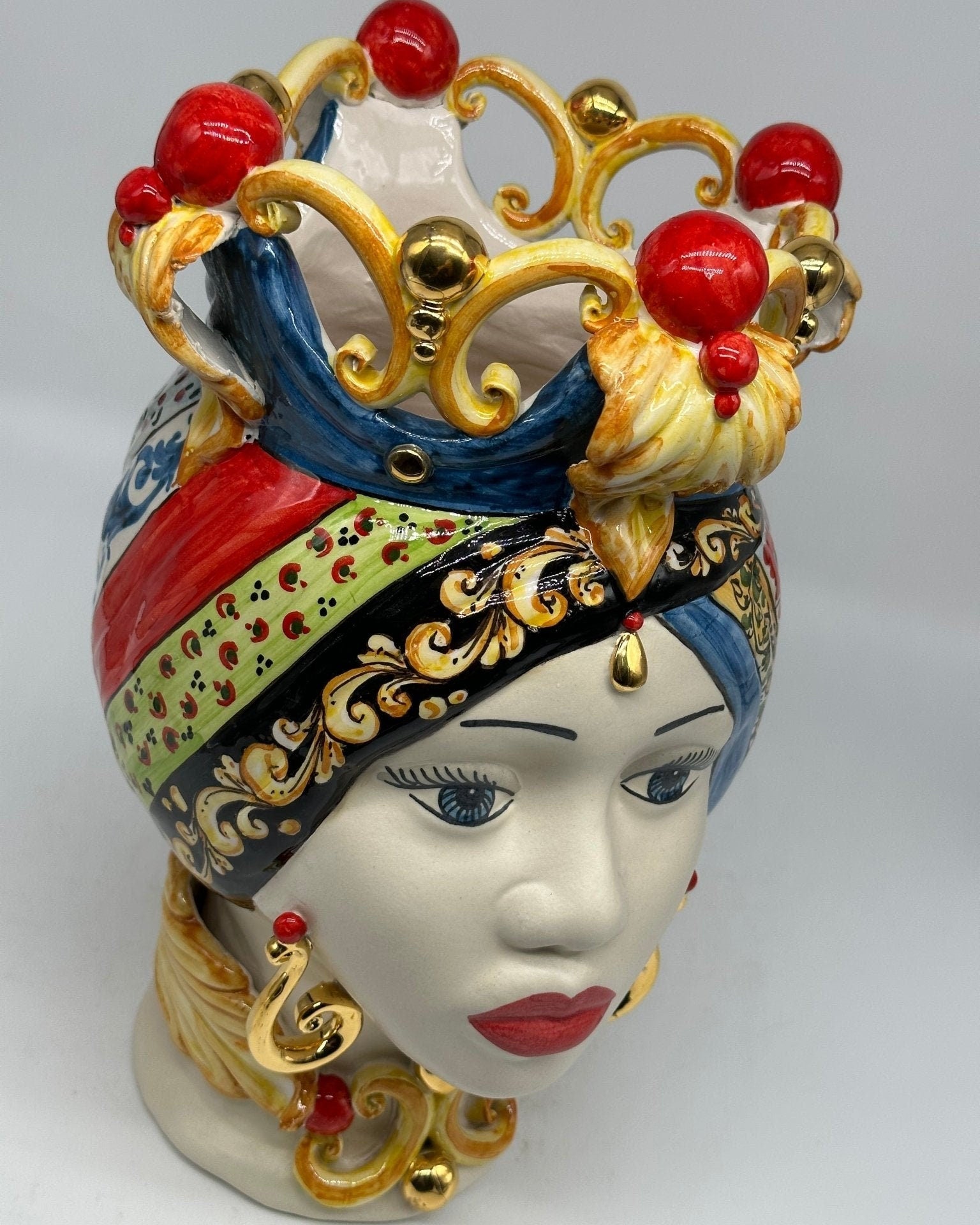 Teste di Moro Diana “Carretto” Ceramica Caltagirone cm H.30 L.20 Artigianale Écru Oro Sfere Rosso - DD CERAMICHE SICILIANE