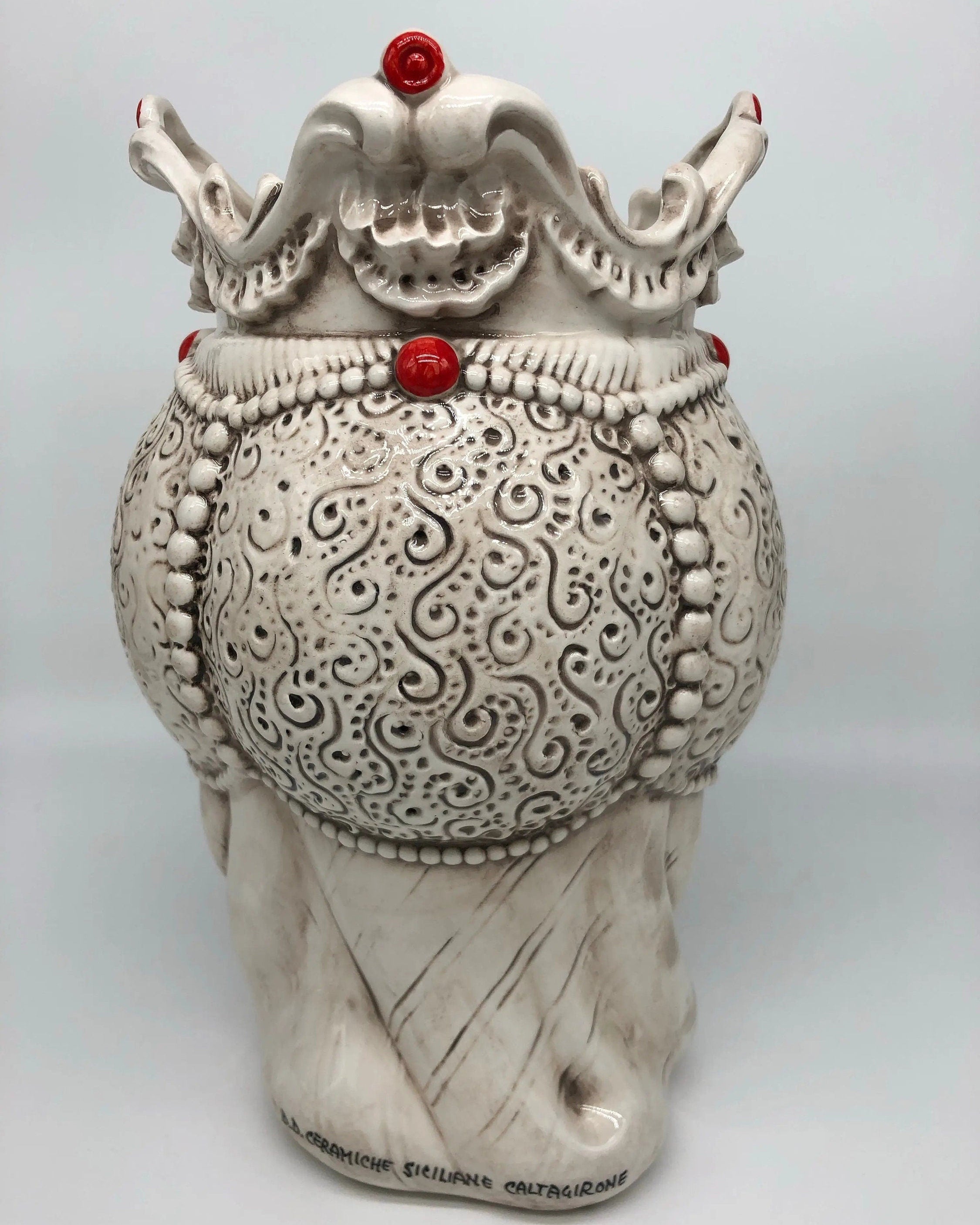 Teste di Moro Emiro Ceramica Caltagirone cm H.30 L.18 Artigianale Écru Sfere Rosso DD CERAMICHE SICILIANE