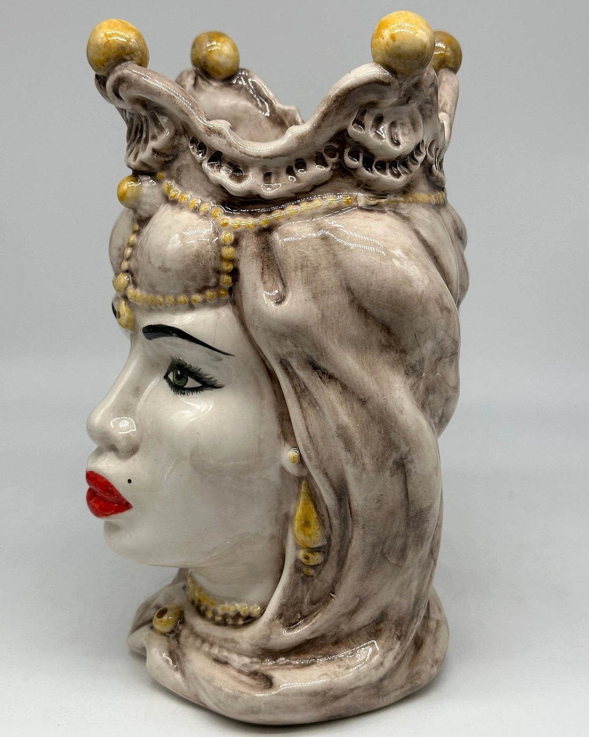 Teste di Moro Emiro Ceramica Caltagirone cm H.30 L.18 Artigianale Écru Sfere Giallo DD CERAMICHE SICILIANE