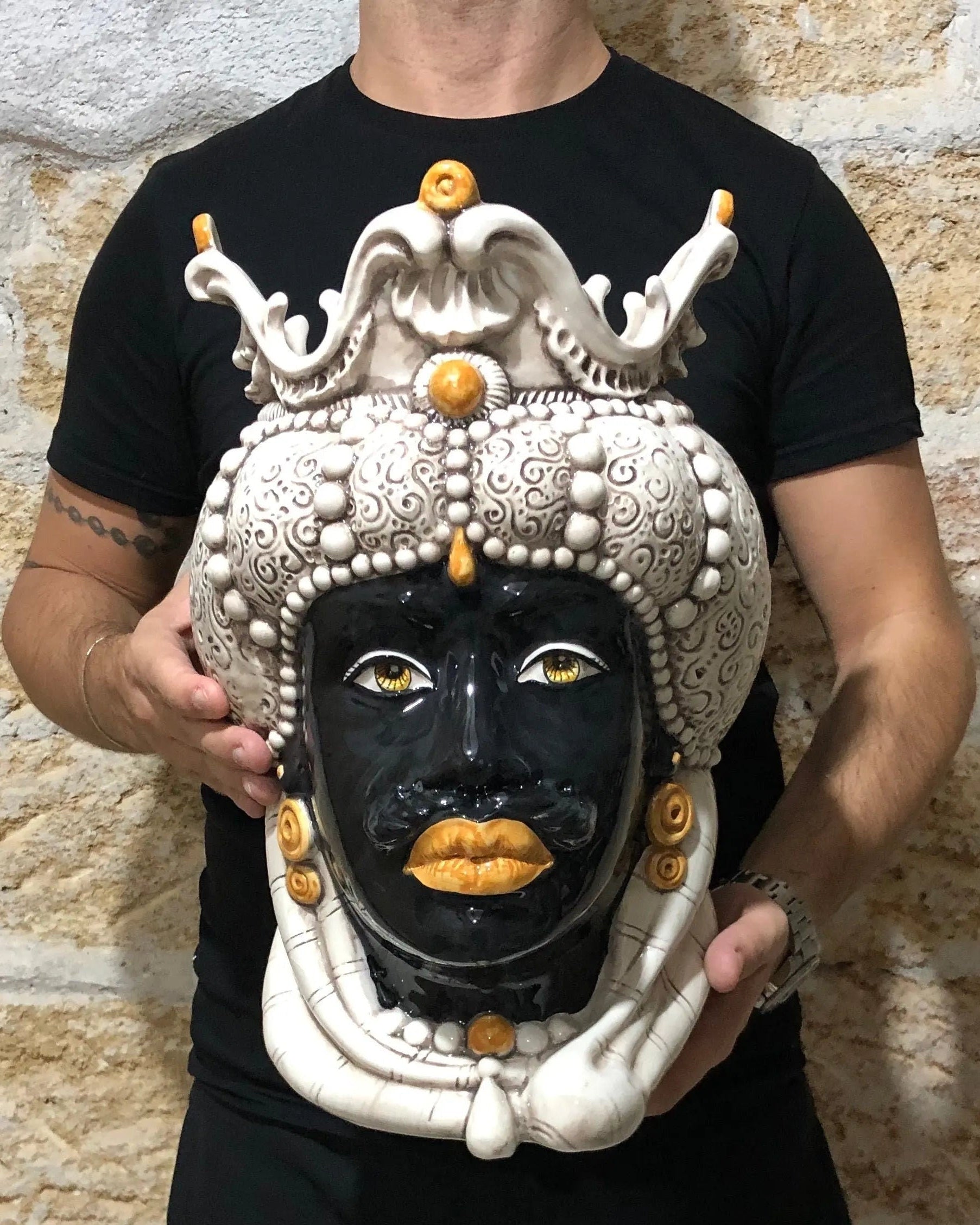 Teste di Moro Emiro Ceramica Caltagirone cm H.38 L.23 Artigianale Écru Sfere Arancio DD CERAMICHE SICILIANE