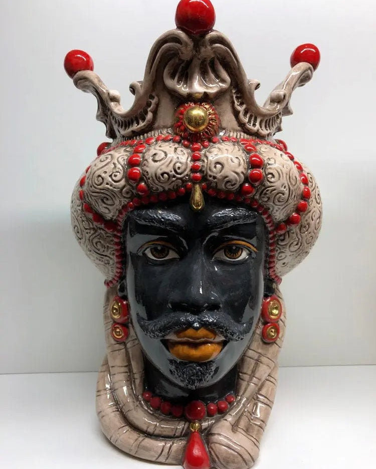 Teste di Moro Emiro Ceramica Caltagirone cm H.45 L.29 Artigianale Écru Oro Sfere Rosso DD CERAMICHE SICILIANE