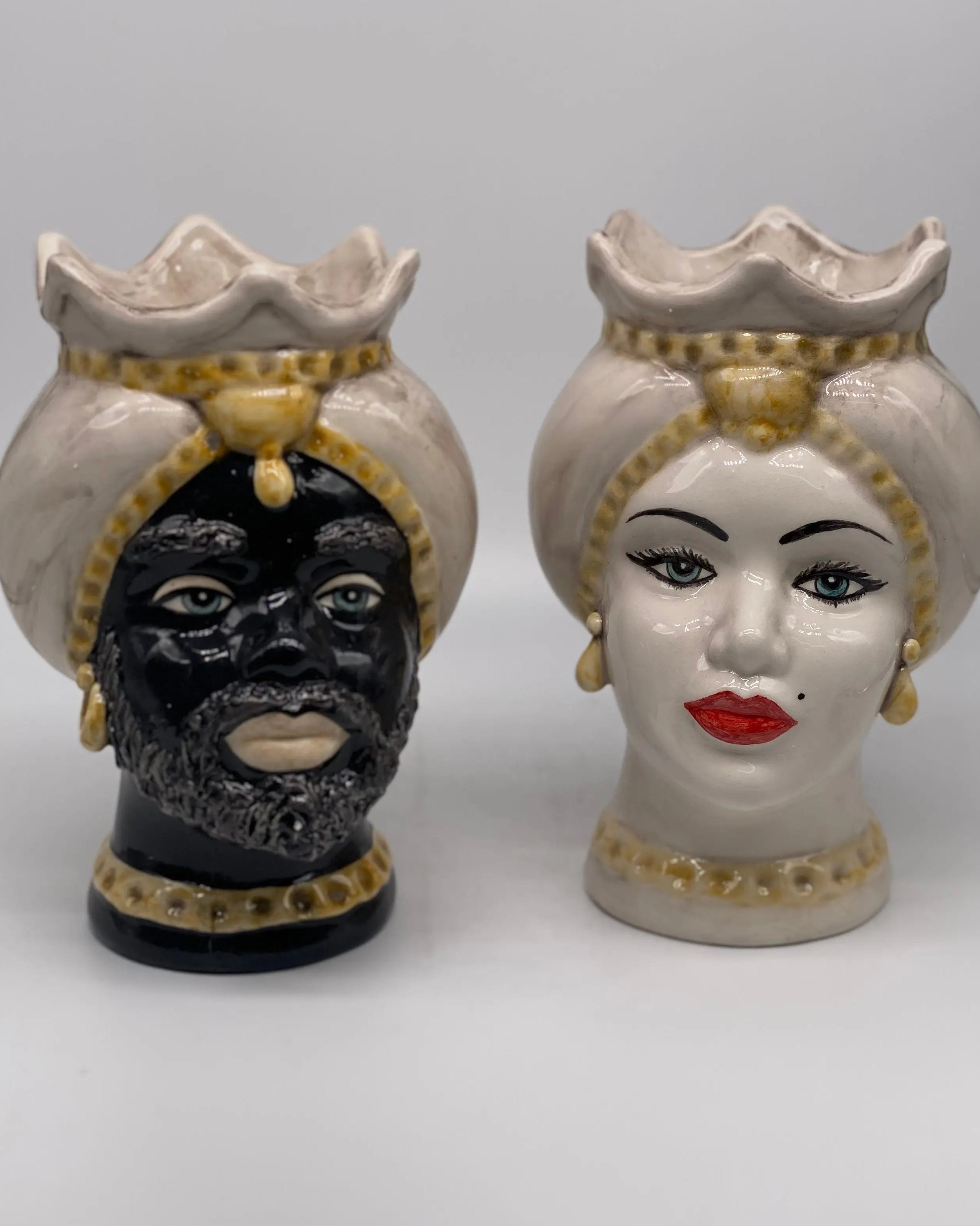 Teste di Moro Luis Ceramica Caltagirone cm H.22 L.15 Artigianale Turbante Liscio Écru Giallo DD CERAMICHE SICILIANE
