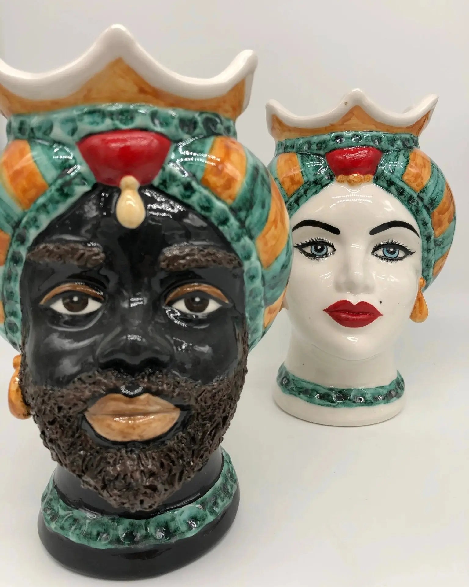 Teste di Moro Luis Ceramica Caltagirone cm H.22 L.15 Artigianale Turbante Liscio Verde Ocra Rosso - DD CERAMICHE SICILIANE