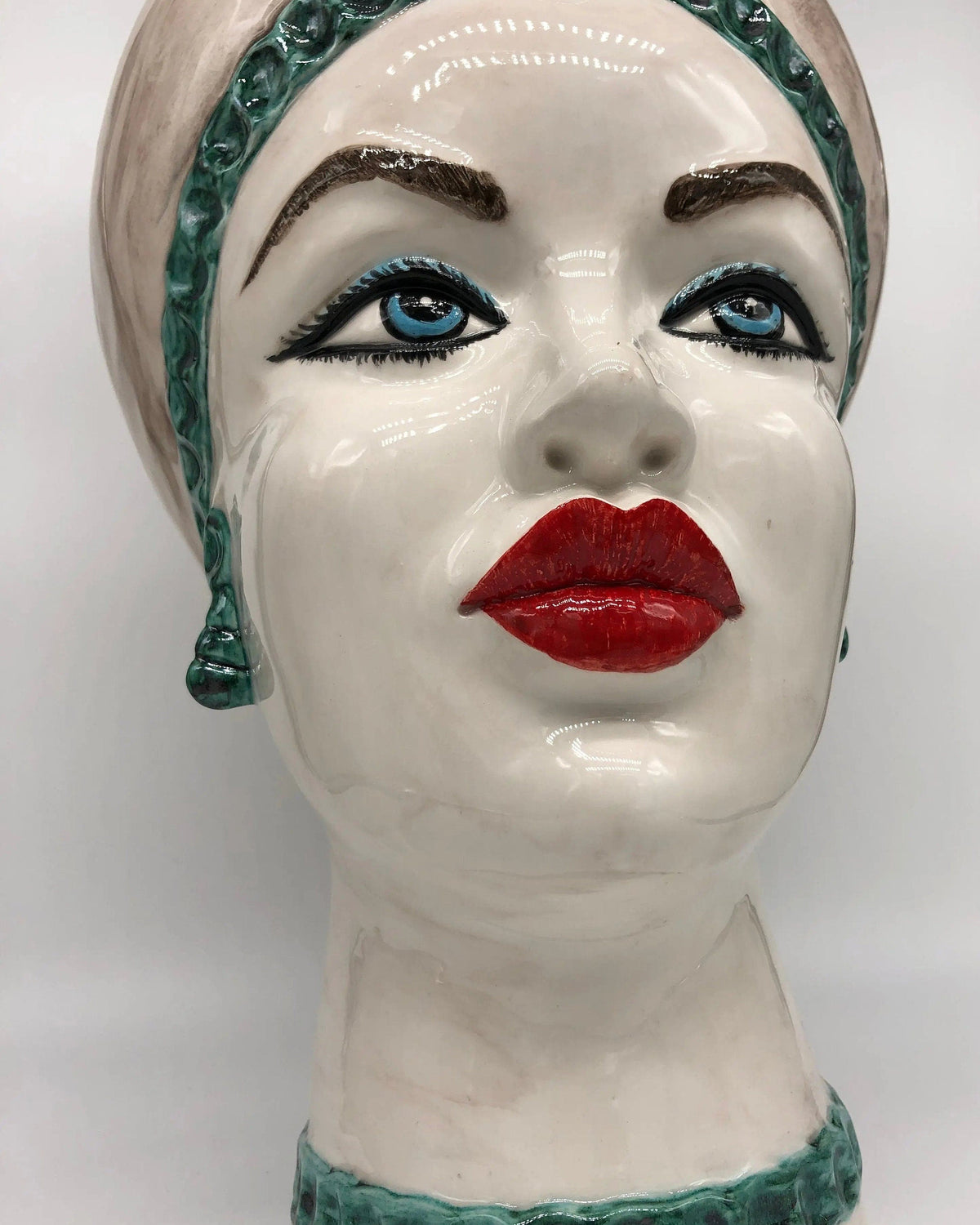 Teste di Moro Luis Ceramica Caltagirone cm H.44 L.23 Artigianale Turbante Liscio Écru Verde DD CERAMICHE SICILIANE
