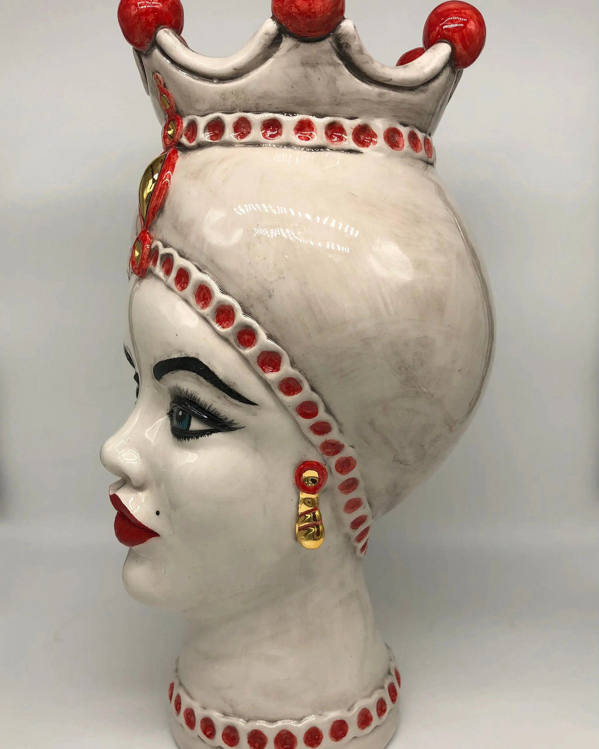 Teste di Moro Luis Ceramica Caltagirone cm H.44 L.23 Artigianale Turbante Liscio Écru Rosso Oro DD CERAMICHE SICILIANE