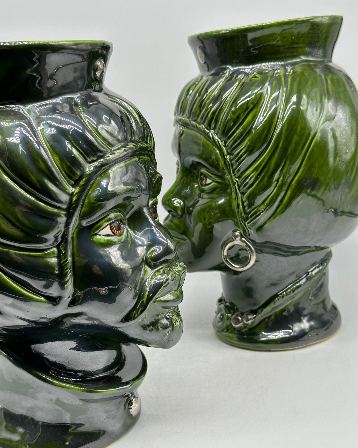 Teste di Moro Mediterraneo Ceramica Caltagirone cm H.29 L.22 Artigianale Verde Platino - DD CERAMICHE SICILIANE