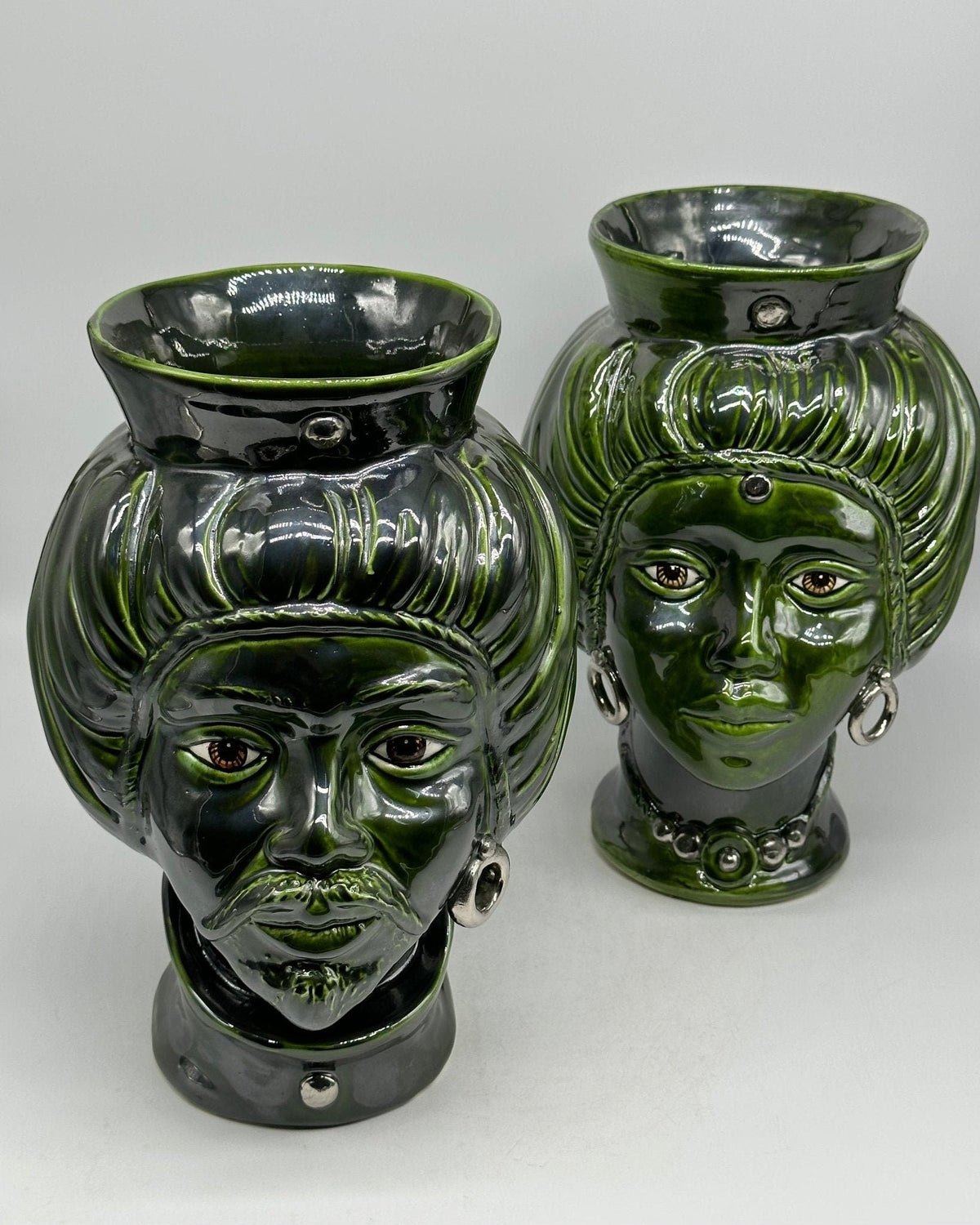 Teste di Moro Mediterraneo Ceramica Caltagirone cm H.29 L.22 Artigianale Verde Platino - DD CERAMICHE SICILIANE