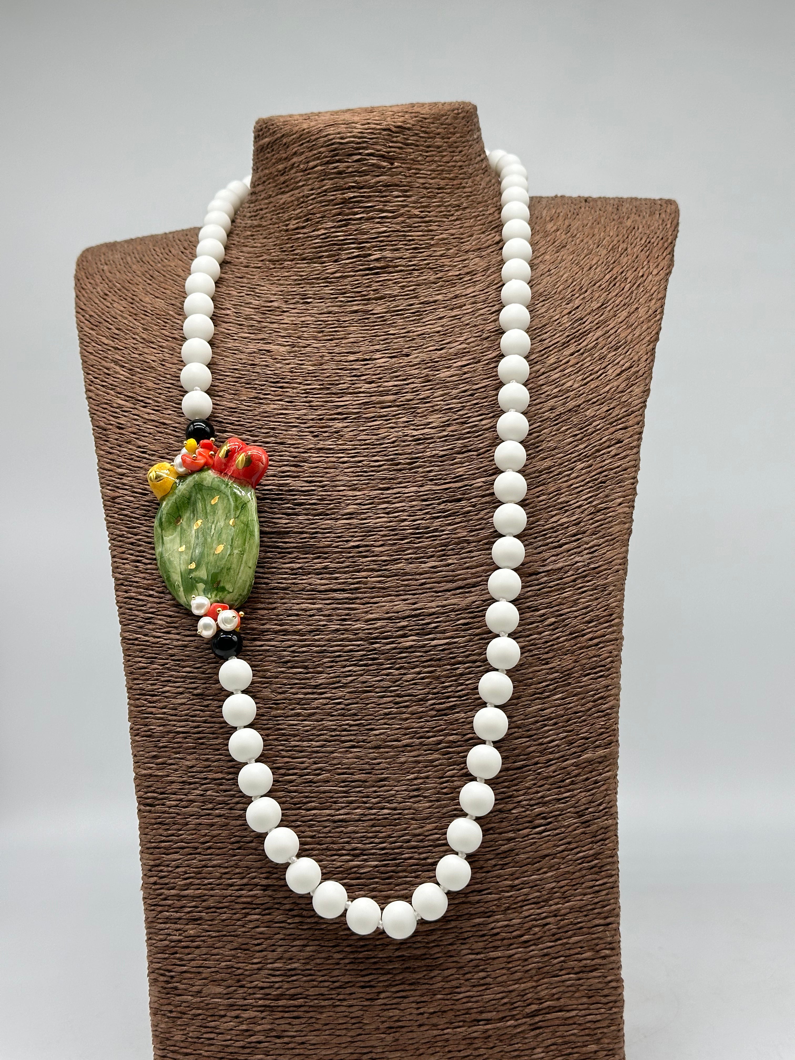 Collana Siciliana Fico d’India in Ceramica di Caltagirone catena pietre bianche - BIJOUX